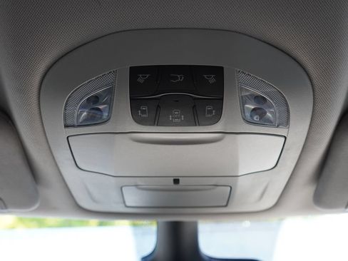 Used 2023 Chrysler Voyager LX FWD image 27