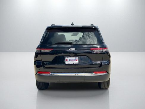 Used 2025 Jeep Grand Cherokee Limited RWD image 6