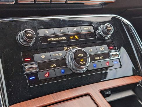 Used 2018 Lincoln Navigator L Reserve w/ Technology Package image 14