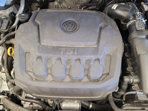 Used 2024 Volkswagen Tiguan SE FWD image 30