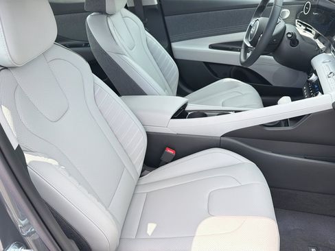 Certified 2026 Hyundai Elantra Limited FWD image 26