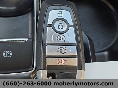 Used 2019 Ford Edge Titanium w/ Equipment Group 301A image 7