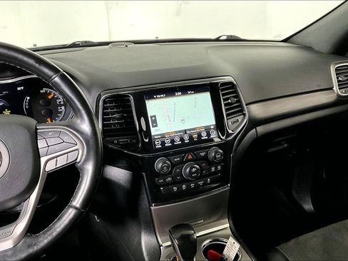 Used 2021 Jeep Grand Cherokee Laredo X image 6