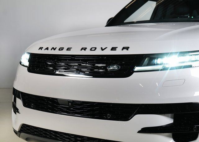 New 2026 Land Rover Range Rover Sport SE AWD/4WD image 25
