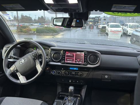 Certified 2023 Toyota Tacoma TRD Off-Road image 34