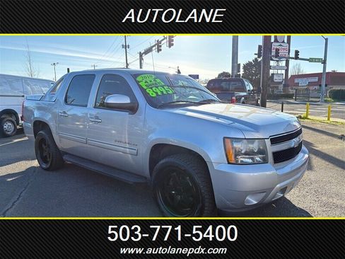 Used 2010 Chevrolet Avalanche LT w/ Luxury Package image 5