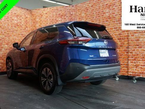 Certified 2021 Nissan Rogue SV image 5