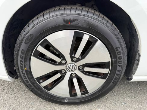Used 2019 Volkswagen e-Golf SEL Premium image 49