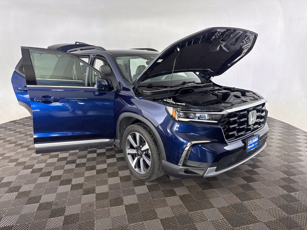 Used 2025 Honda Pilot Touring image 19