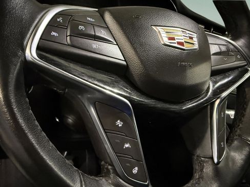 Used 2024 Cadillac XT5 Premium Luxury image 17