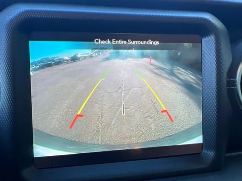 Used 2018 Jeep Wrangler Unlimited Sahara AWD/4WD image 24