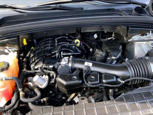 Used 2023 Jeep Grand Cherokee L Laredo image 33