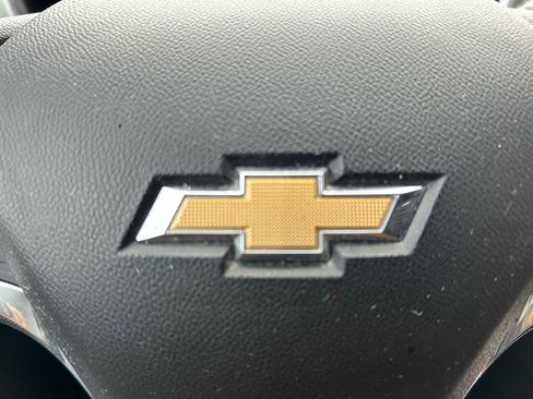 Used 2020 Chevrolet Equinox LS image 20