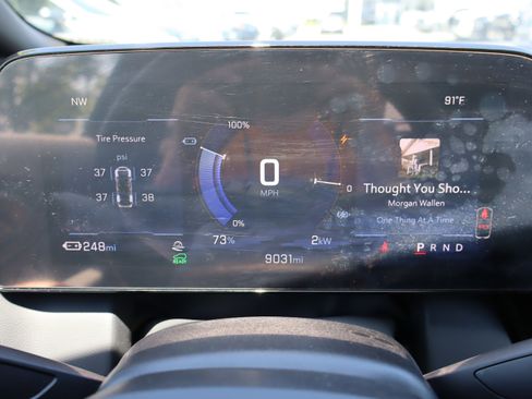 Used 2025 Chevrolet Equinox EV LT FWD image 22