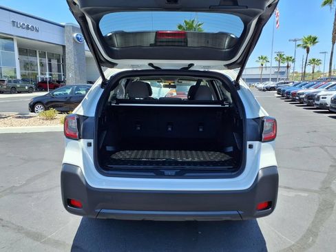 Used 2023 Subaru Outback Premium AWD/4WD image 15
