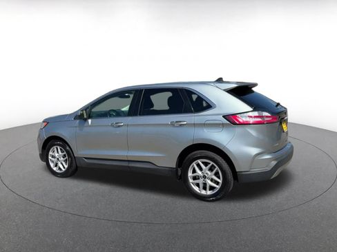 Used 2024 Ford Edge SEL AWD/4WD image 8