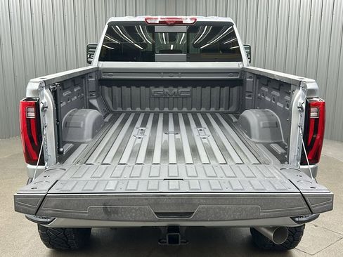 Used 2025 GMC Sierra 3500 Denali Ultimate image 18