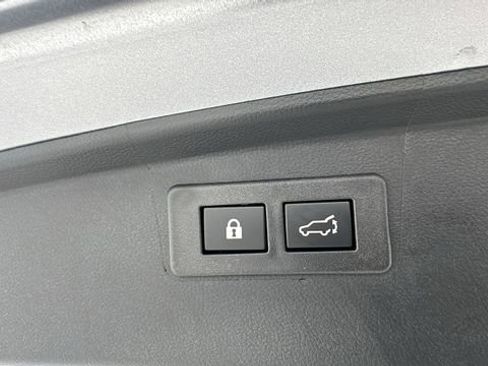 Certified 2025 Subaru Outback Premium image 19