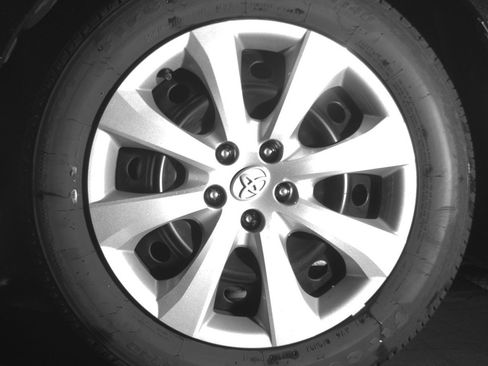 Used 2025 Toyota Corolla LE FWD image 12