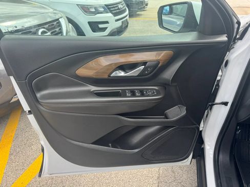 Used 2020 GMC Terrain SLE w/ Driver Convenience Package FWD image 7