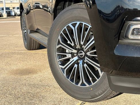 New 2026 Nissan Armada Platinum image 9