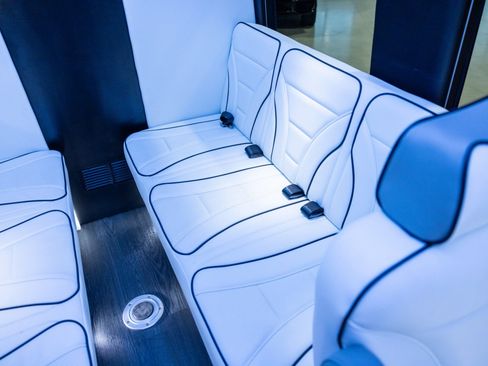 Used 2025 Mercedes-Benz Sprinter 3500 image 32