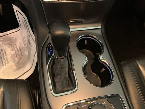 Used 2019 Jeep Grand Cherokee Limited X image 18