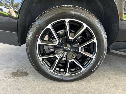Used 2026 Chevrolet Suburban RST w/ Comfort Package RWD image 25
