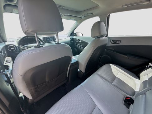 Used 2021 Hyundai Kona Limited FWD image 23
