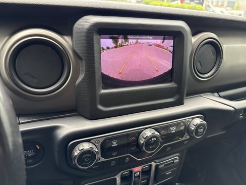 Used 2020 Jeep Wrangler Unlimited Sport S AWD/4WD image 29
