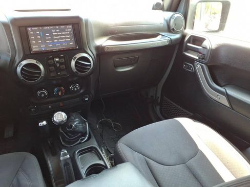 Used 2014 Jeep Wrangler Unlimited Sport w/ Quick Order Package 23S AWD/4WD image 13