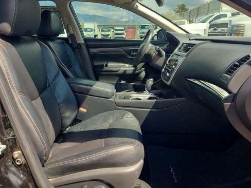 Used 2017 Nissan Altima 2.5 SL FWD image 29