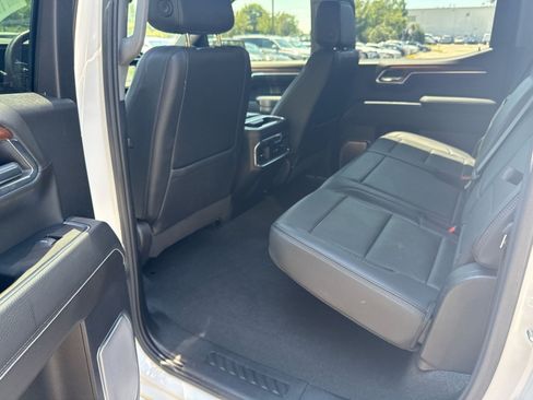 Used 2023 GMC Sierra 1500 Denali AWD/4WD image 25