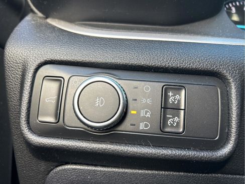 Used 2021 Ford Explorer XLT w/ Equipment Group 202A image 15