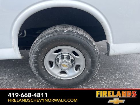 Used 2024 Chevrolet Express 3500 LT w/ LT Preferred Equipment Group image 13