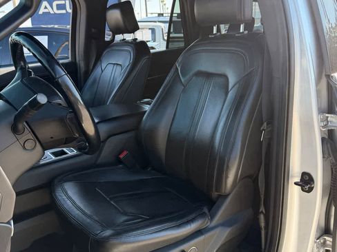 Used 2018 Ford Expedition Limited RWD image 9