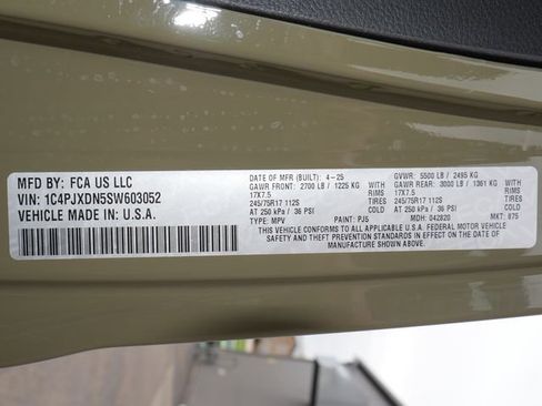 Used 2025 Jeep Wrangler Unlimited Sport AWD/4WD image 25