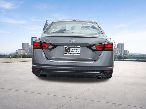 Used 2023 Nissan Altima 2.5 SL FWD image 23