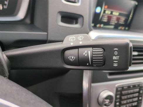 Used 2017 Volvo V60 T5 Cross Country w/ Convenience Package image 26