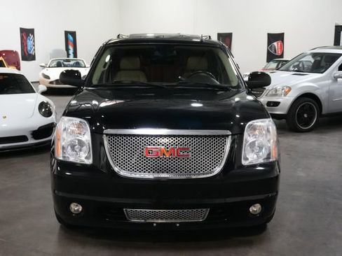 Used 2008 GMC Yukon XL Denali image 2