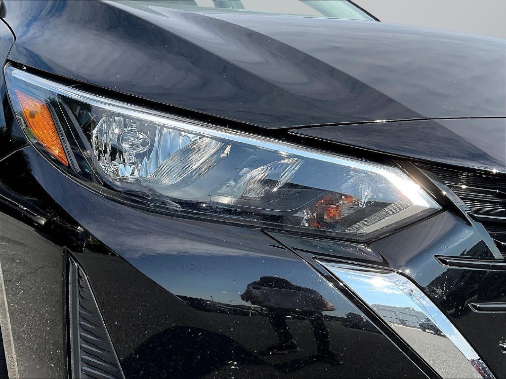 Used 2024 Nissan Sentra SV FWD image 29