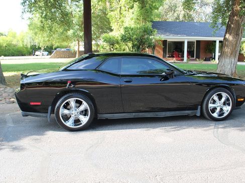 Used 2013 Dodge Challenger R/T Plus RWD image 3