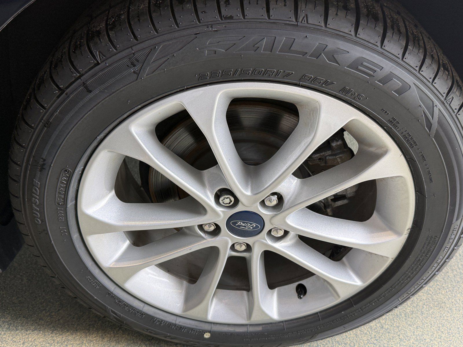 Used 2020 Ford Fusion SE FWD image 34