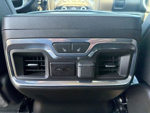 Used 2022 GMC Sierra 3500 Denali w/ Denali Ultimate Package AWD/4WD image 13