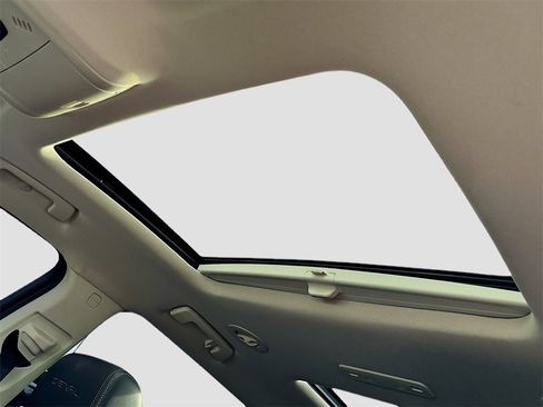 Used 2020 GMC Acadia Denali w/ LPO, Floor Liner Package image 23