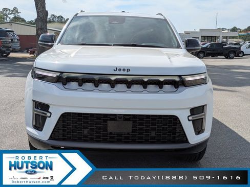 New 2026 Jeep Grand Wagoneer 2WD image 3