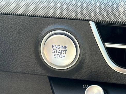 Certified 2025 Hyundai Sonata SE image 25