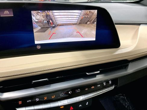 Used 2024 Cadillac XT4 Luxury w/ Cold Weather Package AWD/4WD image 27