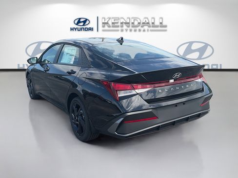 New 2026 Hyundai Elantra Sport FWD image 4
