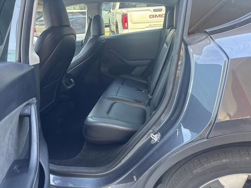 Used 2023 Tesla Model Y AWD image 16